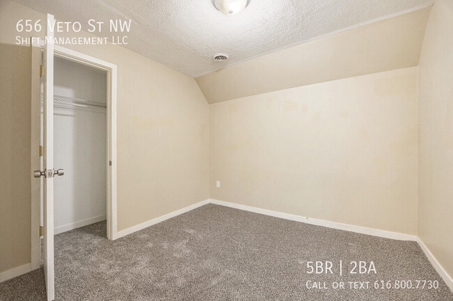 Building Photo - 656 Veto St NW