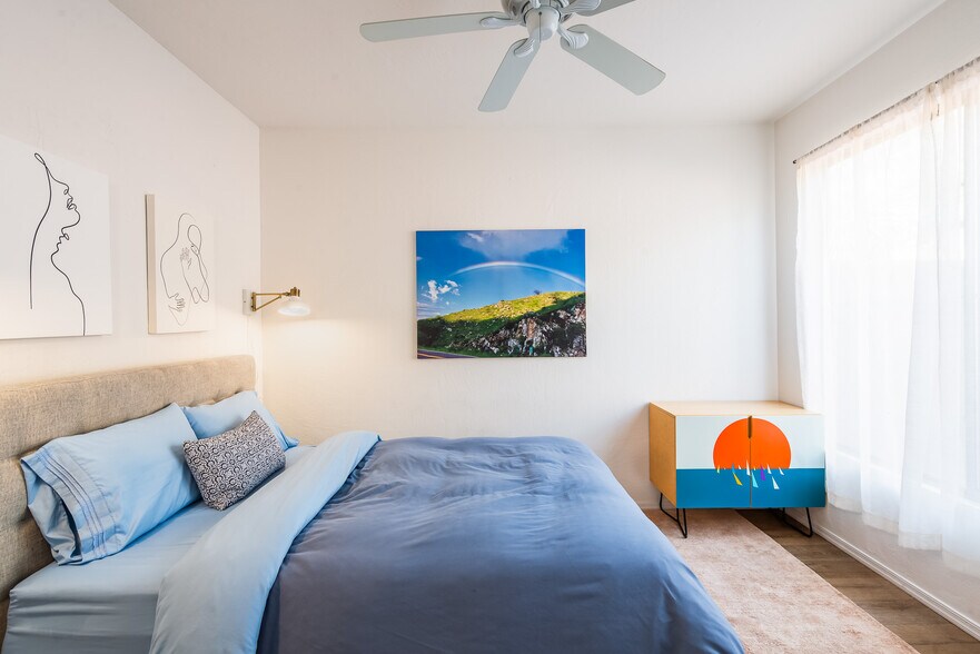 Master Bedroom - 102 Pine Leaf Ln