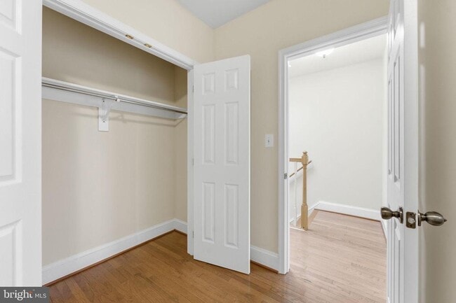 Building Photo - 1362 Irving St NW