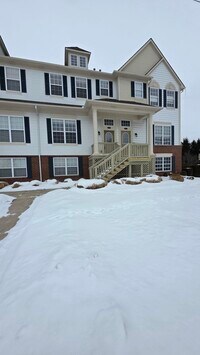 Building Photo - 1547 Cass Lake Rd