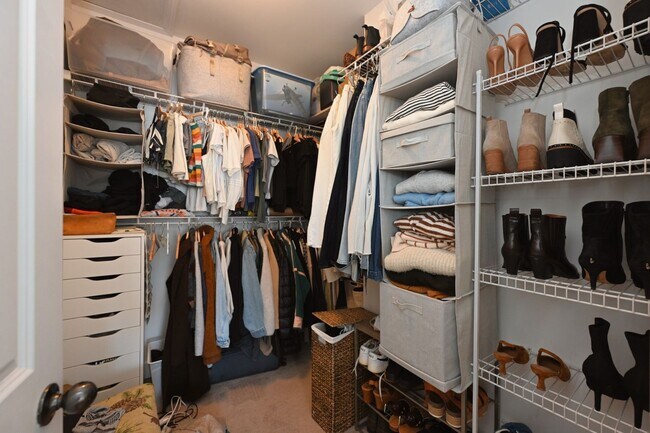 Building Photo - **SOPHISTICATED URBAN RETREAT IN THE HEART OF LENOX VILLAGE**