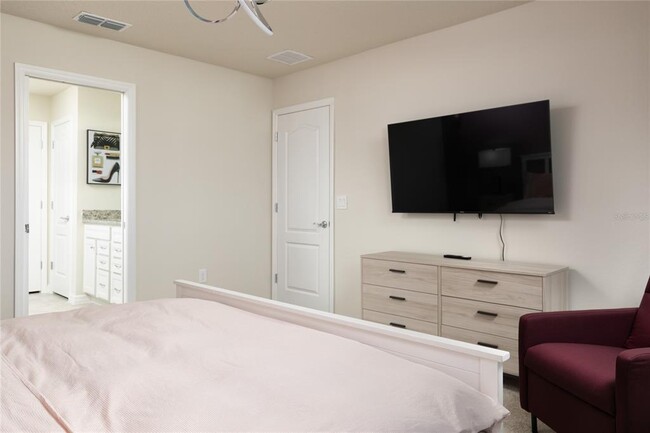 Building Photo - 7328 Oakmoss Loop