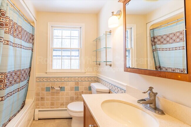 Building Photo - 57 Ellise Rd