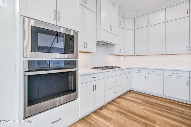 Building Photo - 12113 Bull Pne Blvd