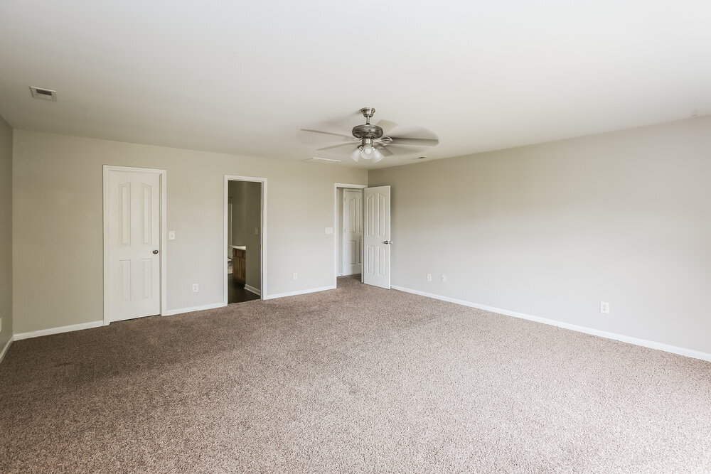 Building Photo - 1320 Bray Dr