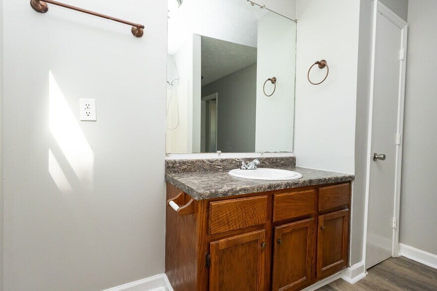 Building Photo - 13797 Tanoka Ct