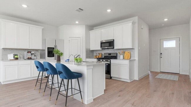 Building Photo - 4334 Camden Lakes St