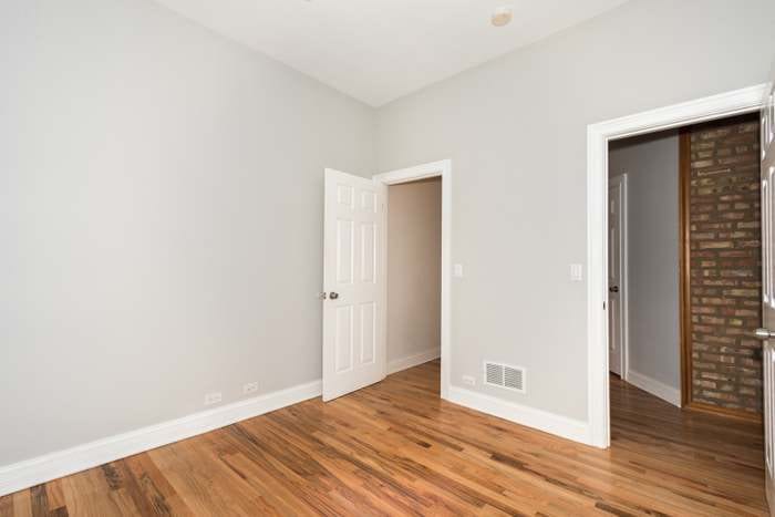 Guest bedroom - 5012 S Calumet Ave
