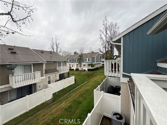 Building Photo - 36 Birchwood Ln