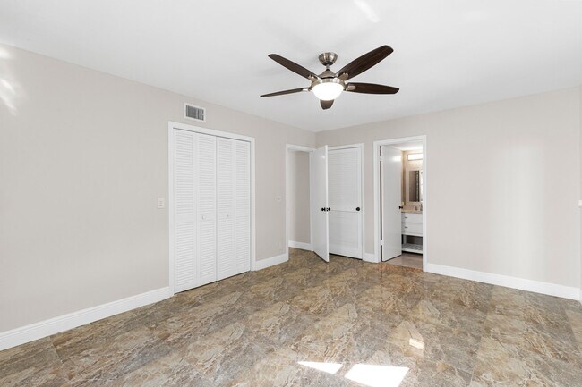 Building Photo - 111 Lake Ave