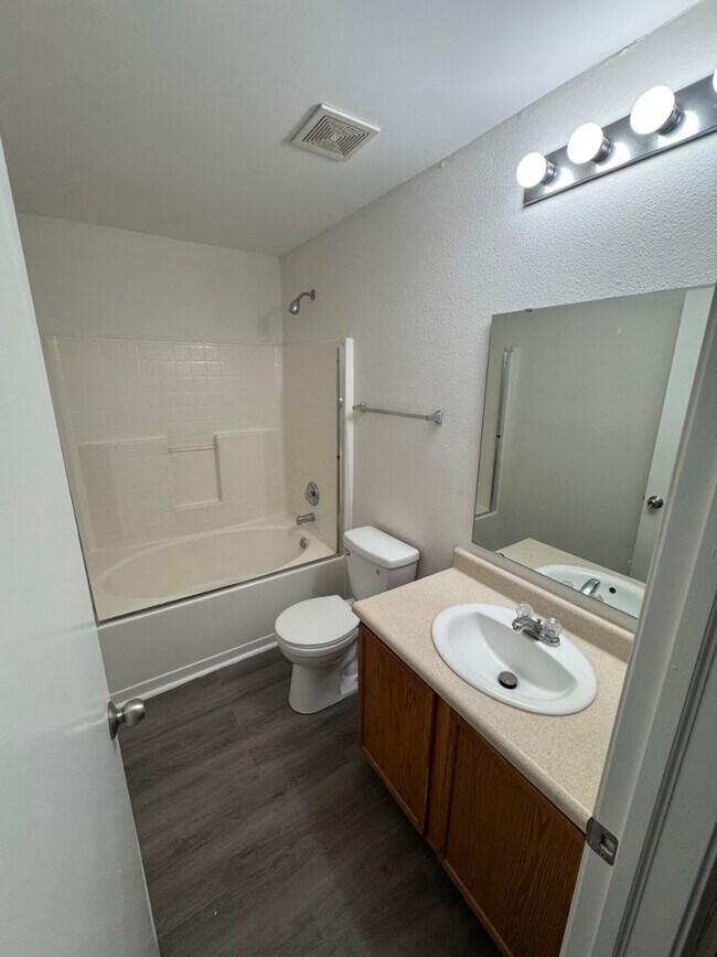 Building Photo - 10450 Candy Apple Ln