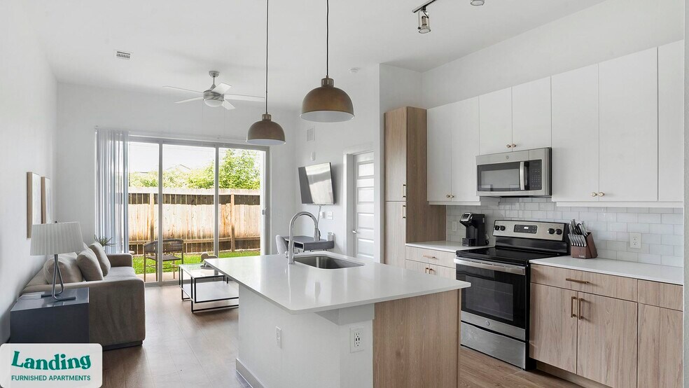 Building Photo - 600 Farm to Market 1626