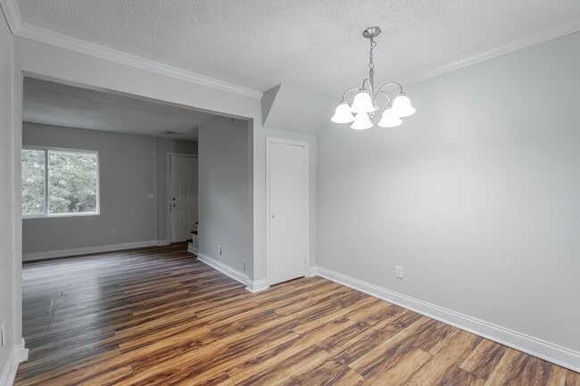 Building Photo - 6876 Beulah Dr