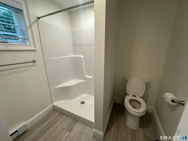 Building Photo - 309 Flanders Rd