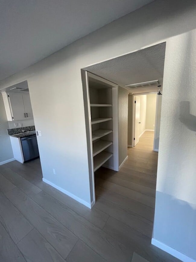 Building Photo - In the Heart of Atascadero