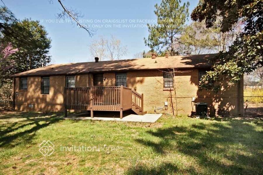 Building Photo - 4412 Bryant Dr SW