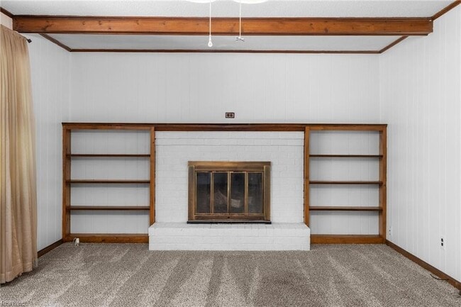 Building Photo - 703 Sir Walter Cir