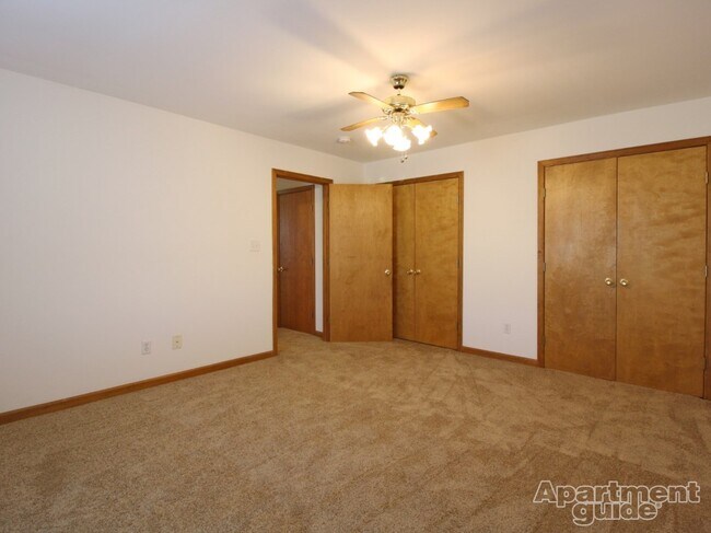 Building Photo - 1449 Wilshire Cir