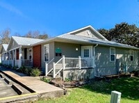 Building Photo - 3911 SW 27th St