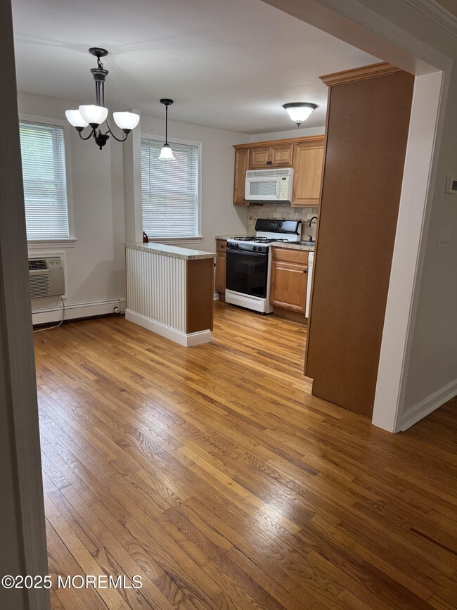 Building Photo - 146 Manor Dr