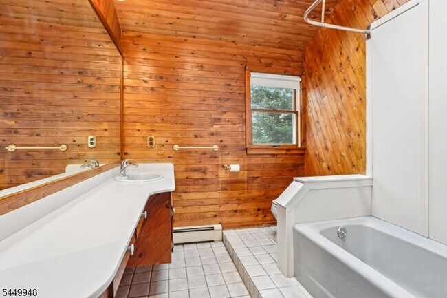Building Photo - 488 Cedar Ln