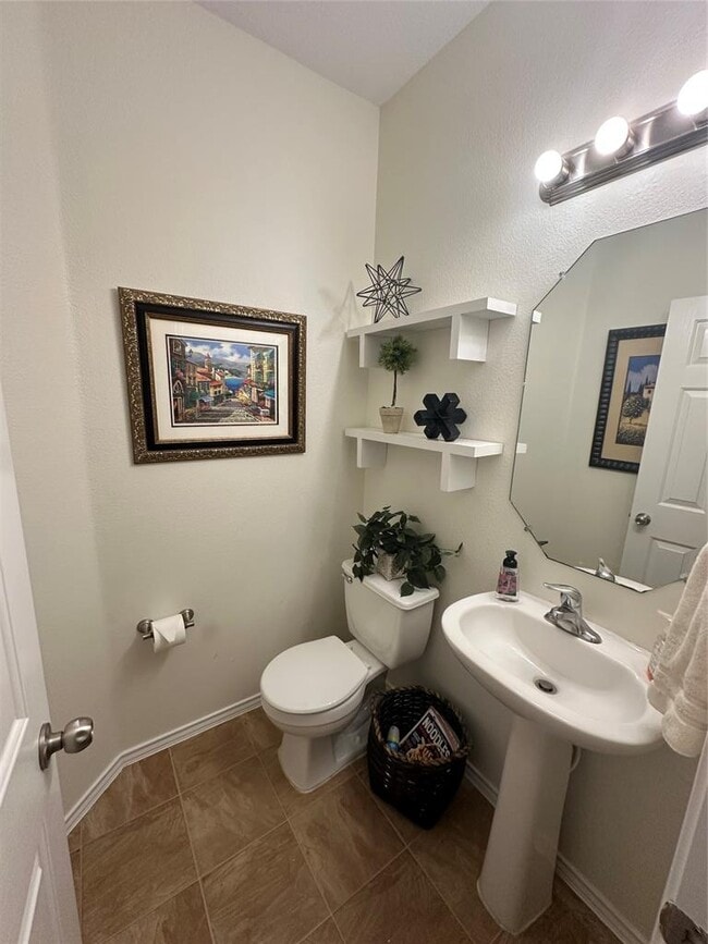 Building Photo - 307 Grutsch Dr