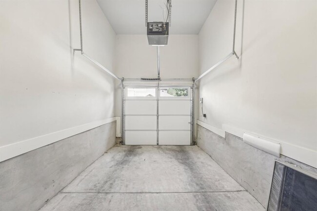 Building Photo - 12203 Cottage Promenade Ct