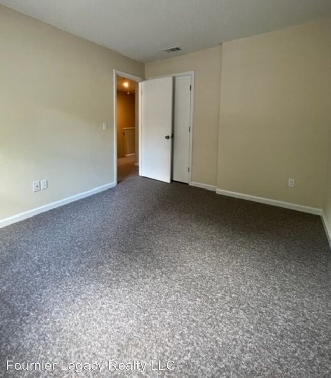 Building Photo - 3 br, 2.5 bath House - 4239 Baylor Street
