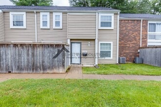 Building Photo - 1705 Granville Rd