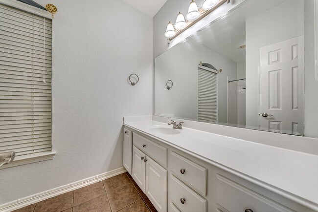 Building Photo - 10311 Pitcataway Dr