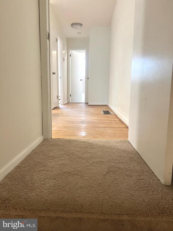 Building Photo - 362 Ripka St