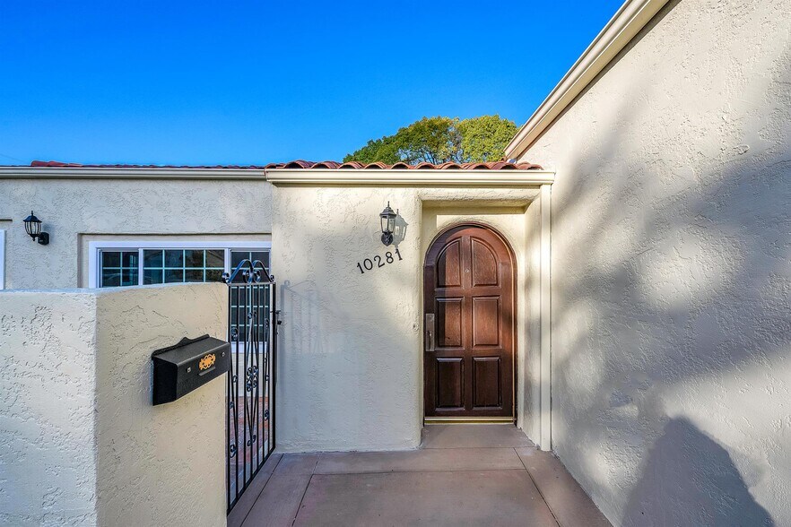 Welcome to Dunleer - 10281 Dunleer Dr