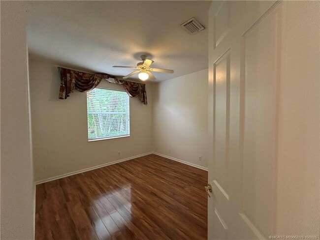 Building Photo - 2529 SW Park Meadows Trail