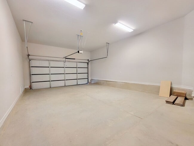 Building Photo - 4413 Royal Oak Blvd