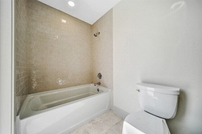 Building Photo - 15607 Memorial Dr