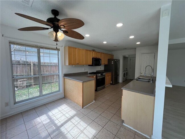 Building Photo - 54 Oxford Brook Way