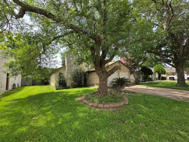 Building Photo - 22543 Market Square Ln