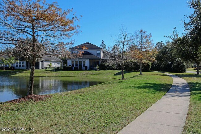 Building Photo - 340 Servia Dr