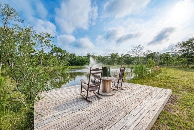 Building Photo - 1295 Brazos River Rd