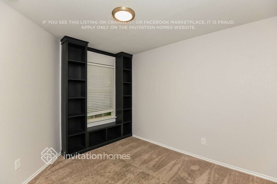 Building Photo - 224 Chimney Rock Dr