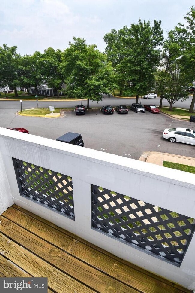 Building Photo - 4056 Grays Pointe Ct