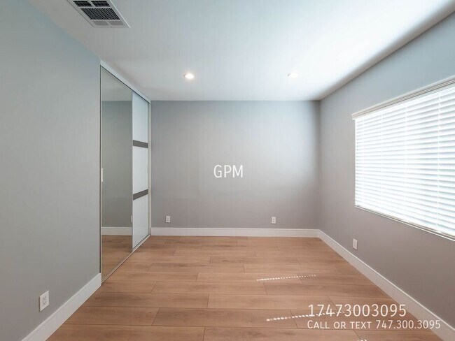 Building Photo - 6454 Gentry Ave