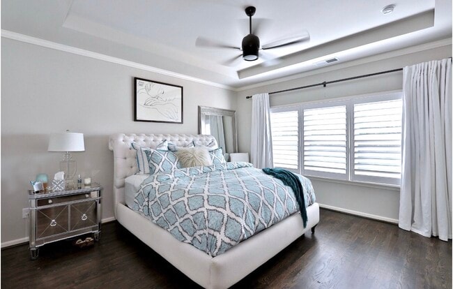 Building Photo - 4379 Strand Dr