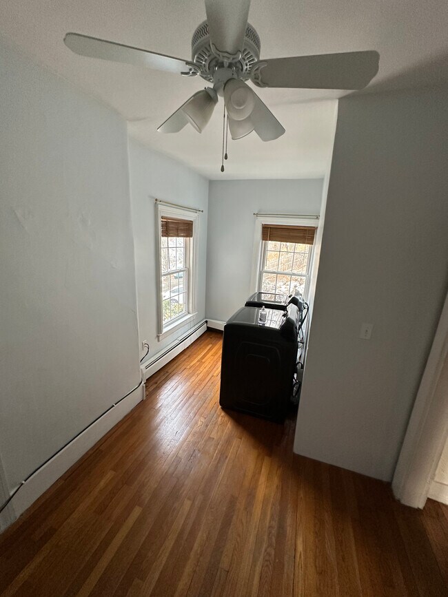 Building Photo - 51 Granville Ave