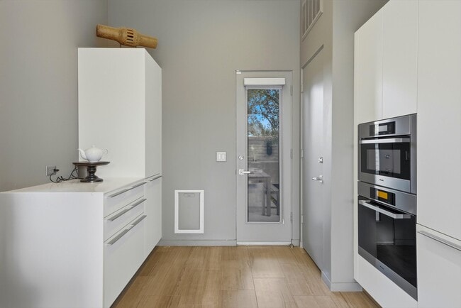 Building Photo - 47125 El Menara Cir