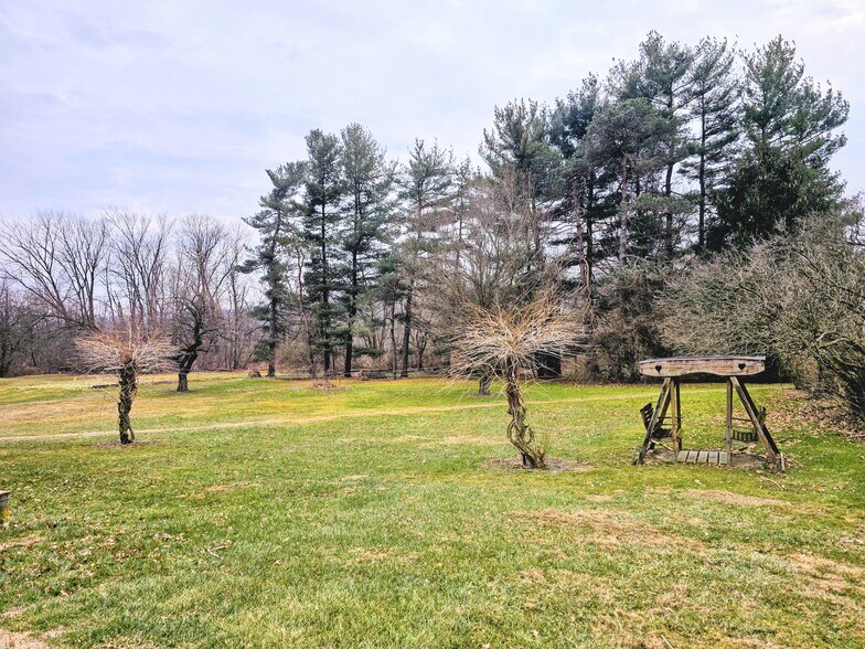 Building Photo - 2101 Heidelberg Ave