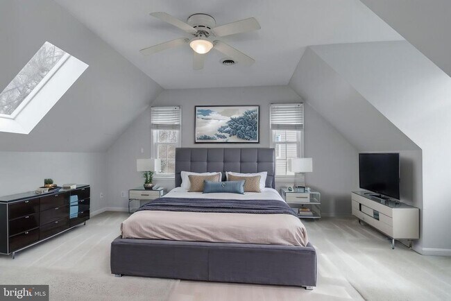 Building Photo - 2009 White Lake Dr