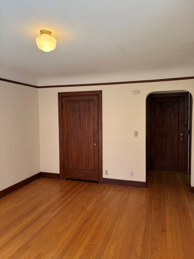 Interior Photo - Republican