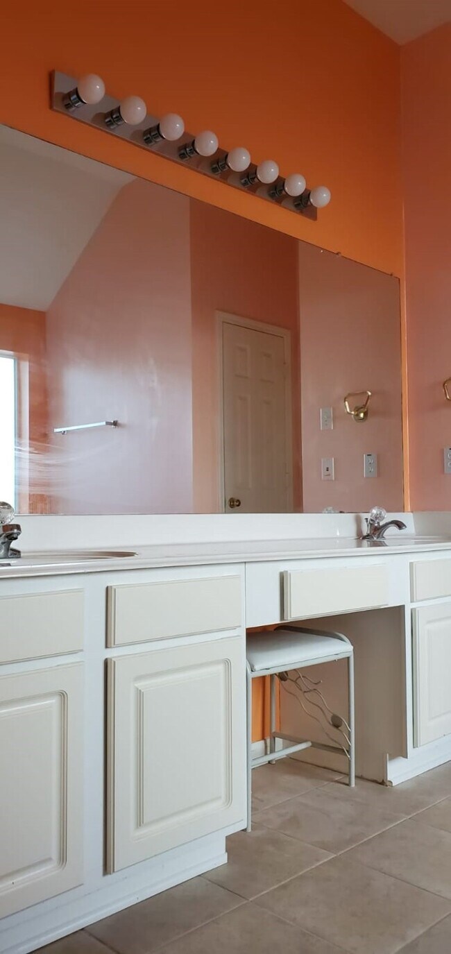 Building Photo - 7418 Colony Bend Ln