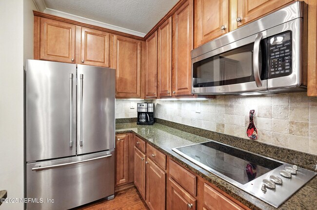 Building Photo - 4300 S Beach Pkwy